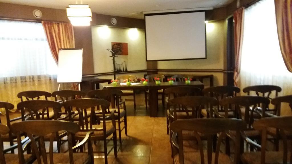 Indiana Hotel Jassy Zewnętrze zdjęcie