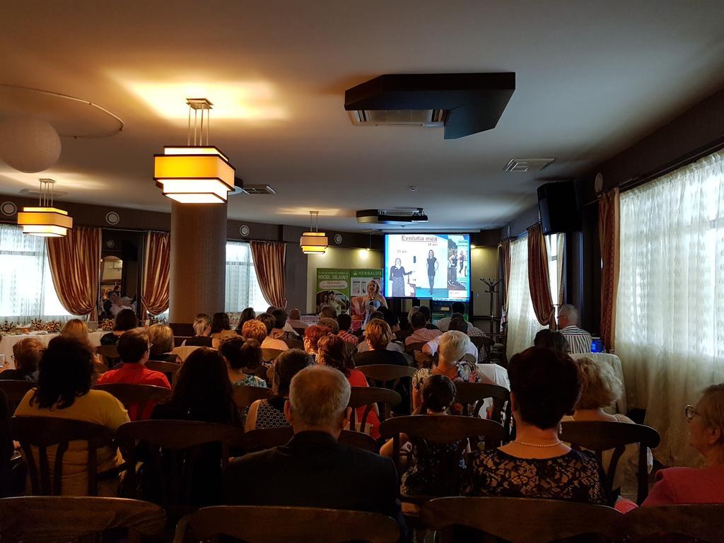 Indiana Hotel Jassy Zewnętrze zdjęcie