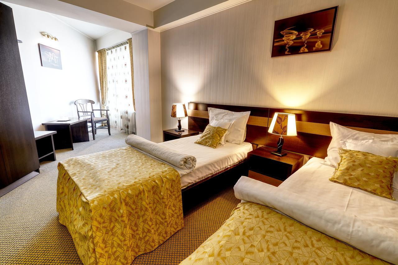 Indiana Hotel Jassy Zewnętrze zdjęcie